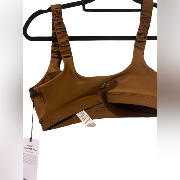 NWT Alo Yoga sports bra Size XS - Picture 3 of 5